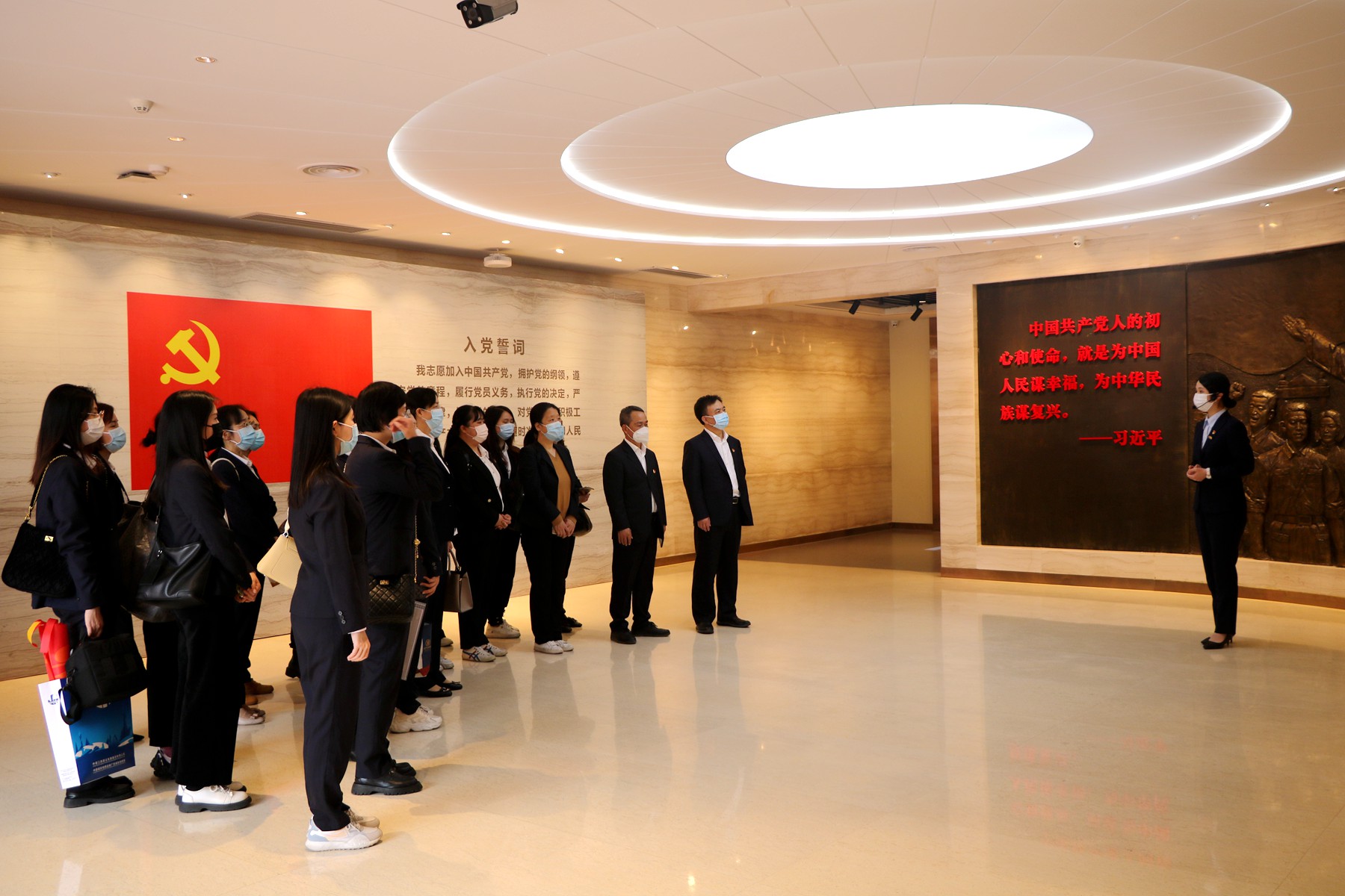 參觀1.jpg