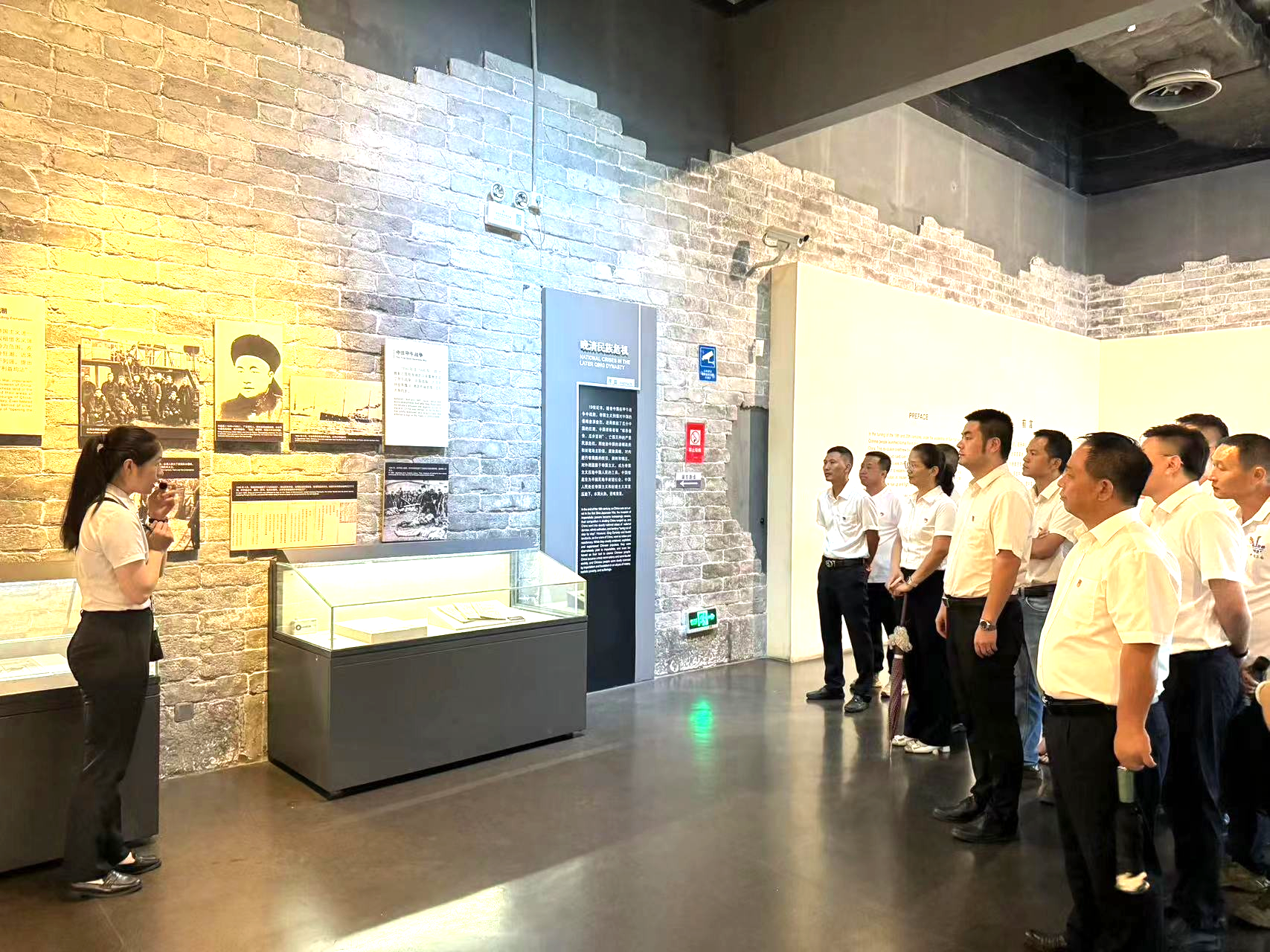 特種工程分公司黨支部組織黨員干部到 辛亥革命紀念館參觀學習1.png