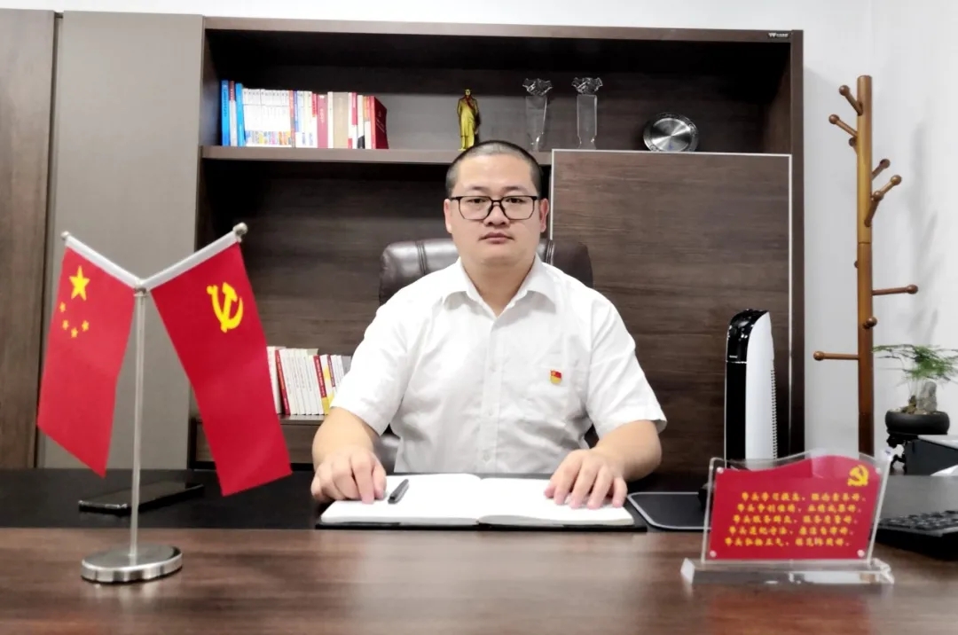 【身邊的榜樣】記總局、省直機(jī)關(guān)、集團(tuán)公司“優(yōu)秀黨務(wù)工作者”許波