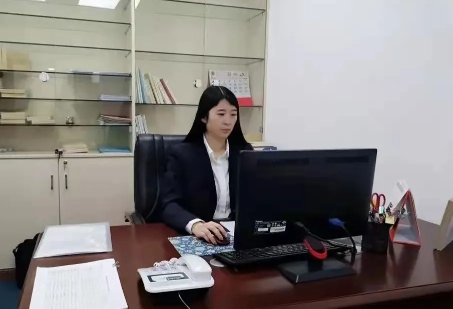 【身邊的榜樣】財(cái)務(wù)崗位上的“鏗鏘玫瑰”—記集團(tuán)公司（局）優(yōu)秀共產(chǎn)黨員李心言
